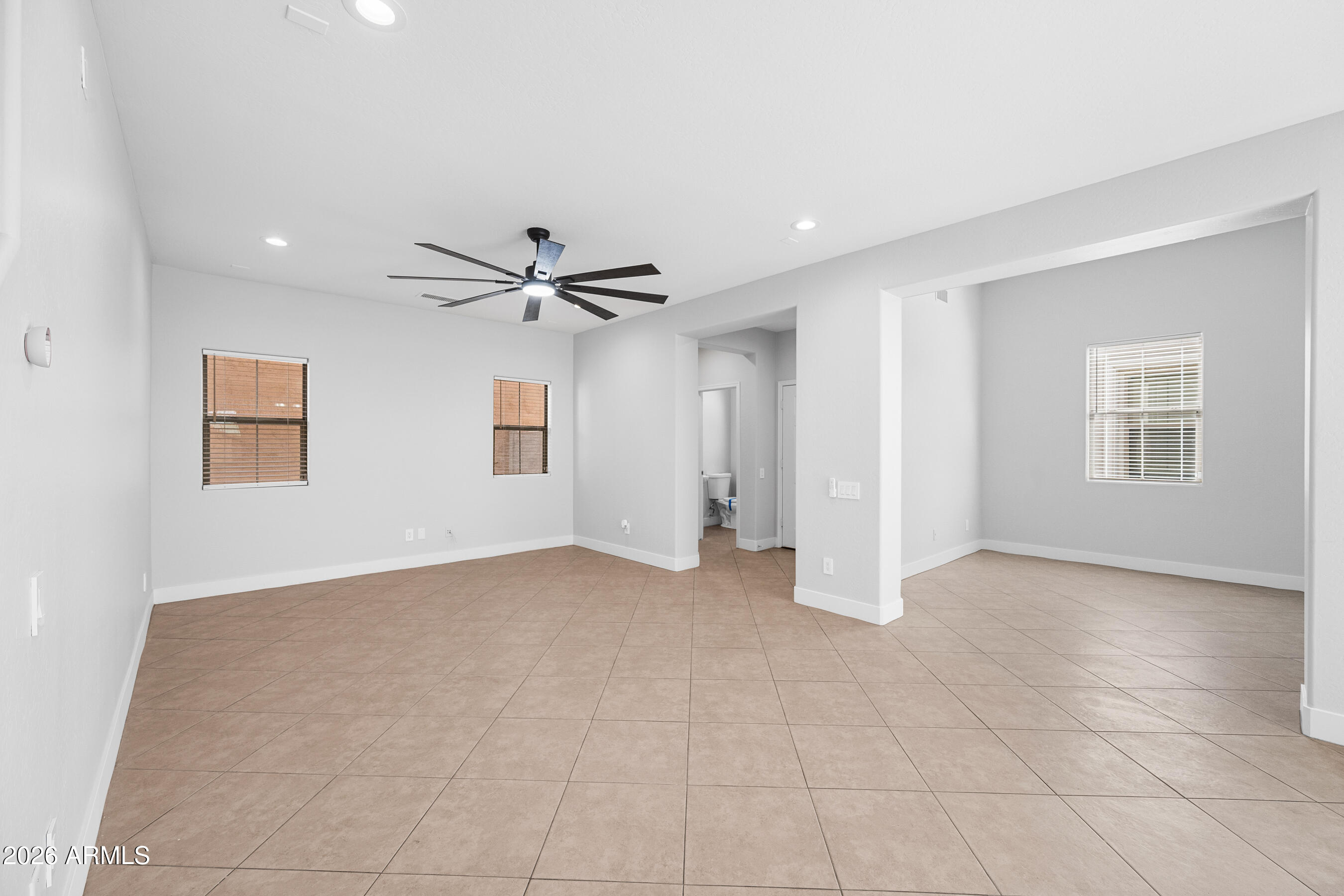 1948 West Davis Road Phoenix, AZ 85023 - Photo 3 of 52 5-1948WDR-ocupix-