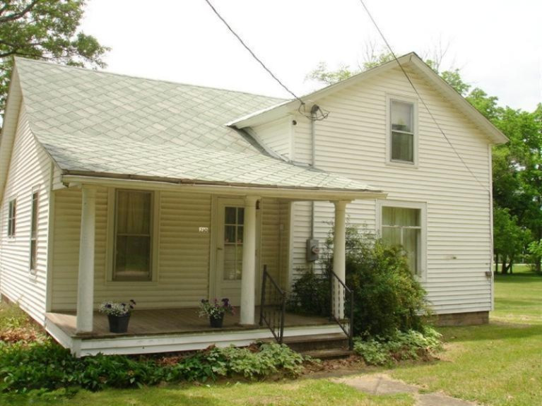 210 East Prairie Ronde Street Dowagiac, MI 49047 - Photo 1 of 6 Primary Photo
