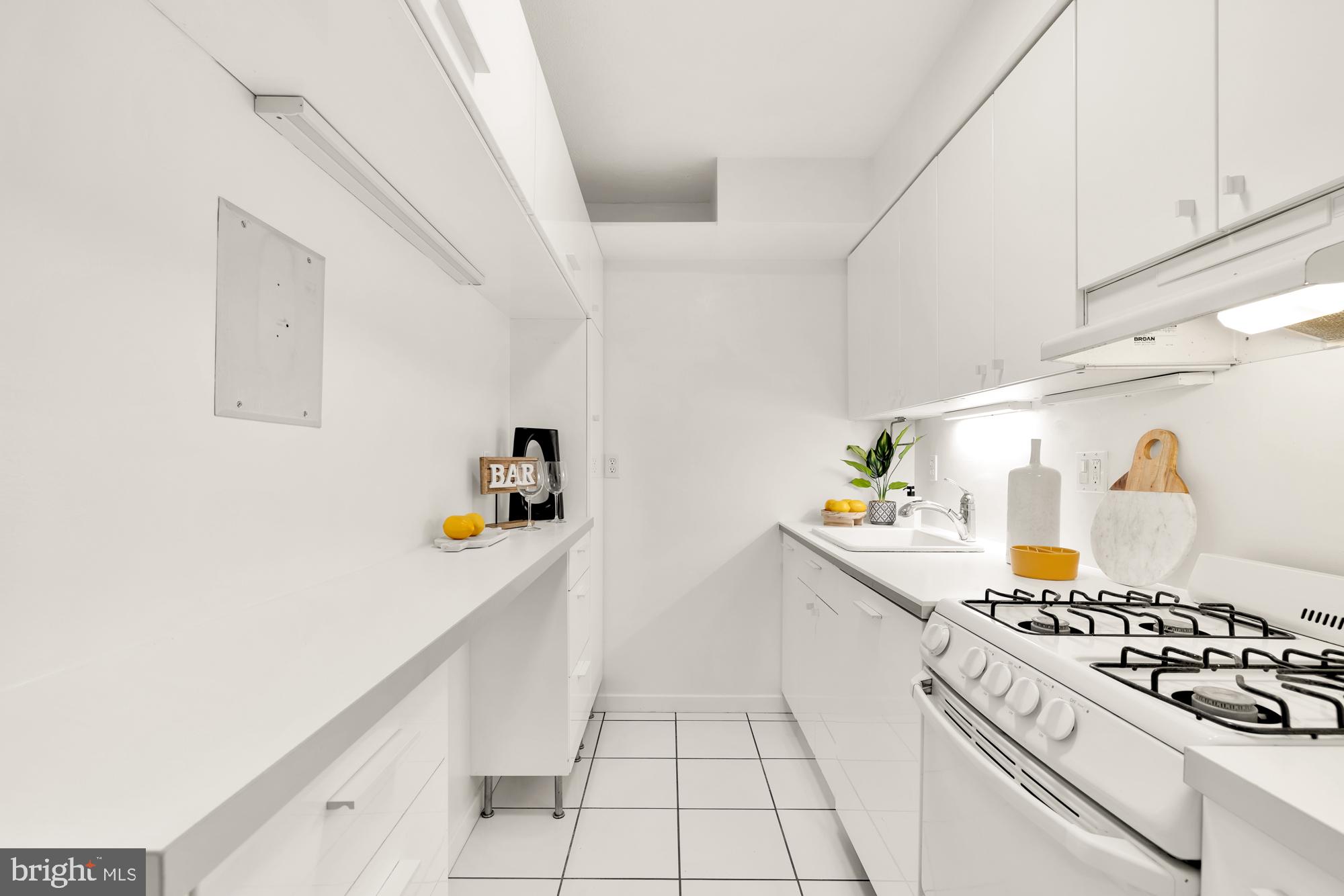 490 M Street Southwest, Unit W205 Washington, DC 20024 - Photo 13 of 38
