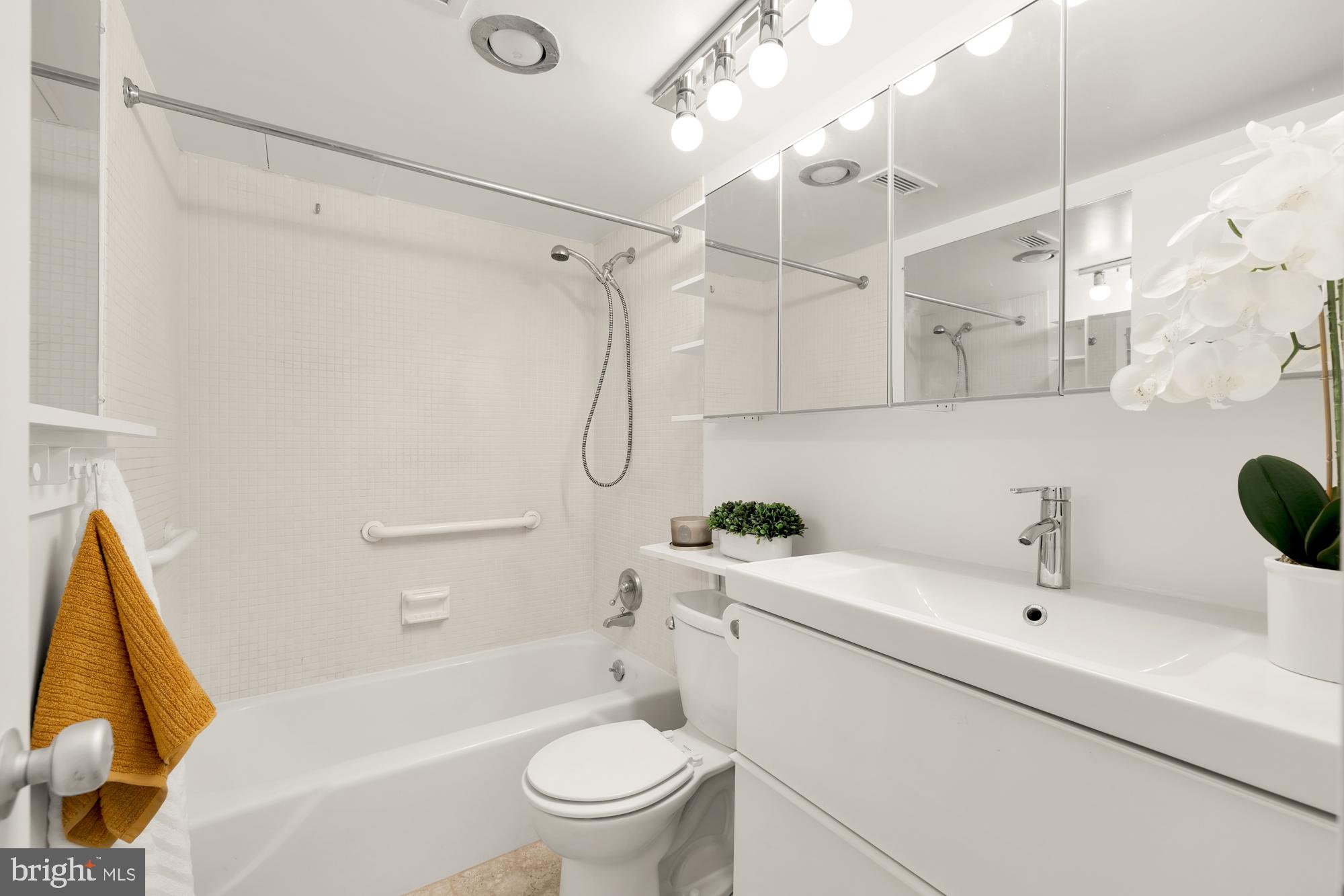 490 M Street Southwest, Unit W205 Washington, DC 20024 - Photo 18 of 38