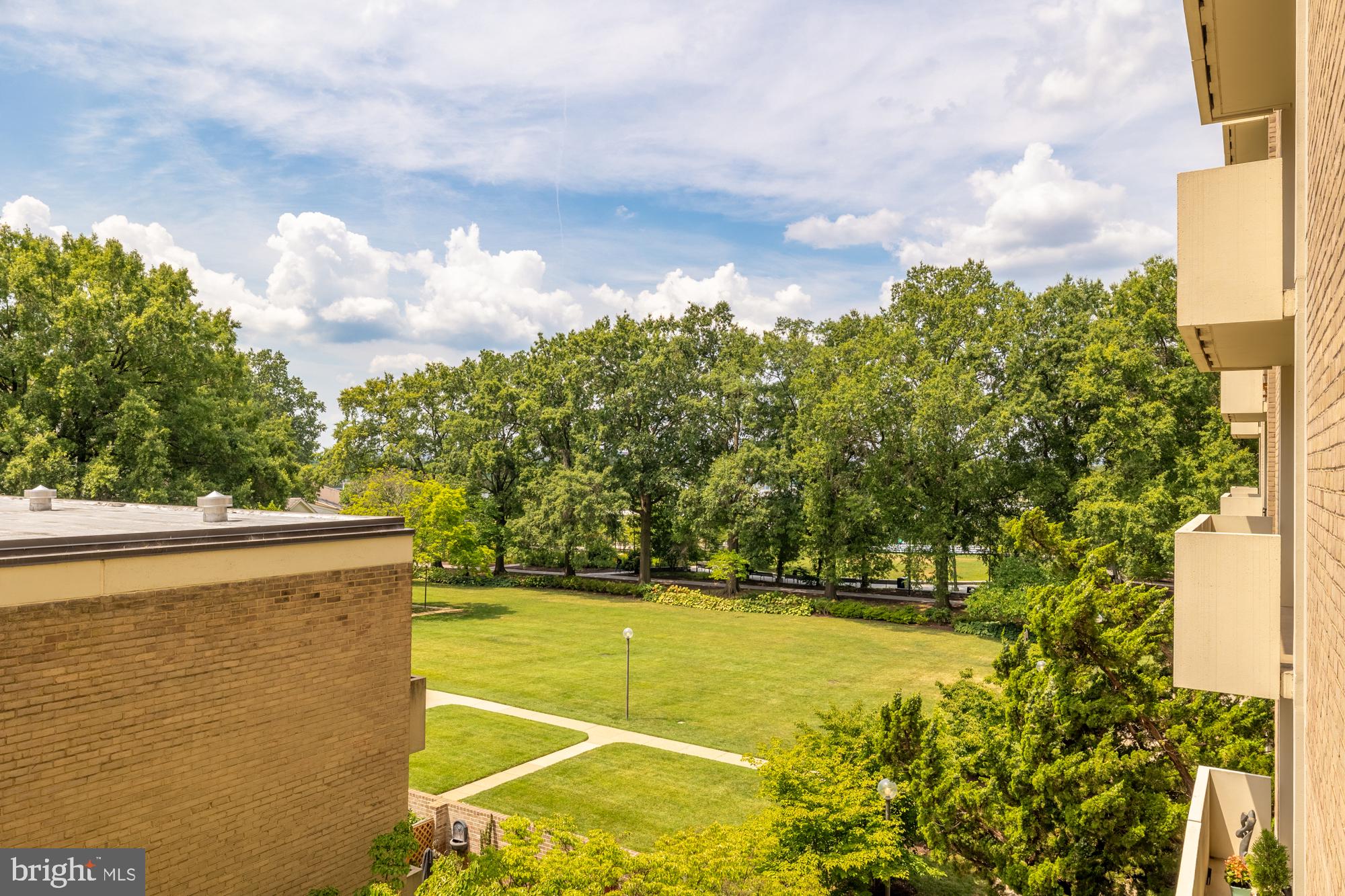 490 M Street Southwest, Unit W205 Washington, DC 20024 - Photo 9 of 38