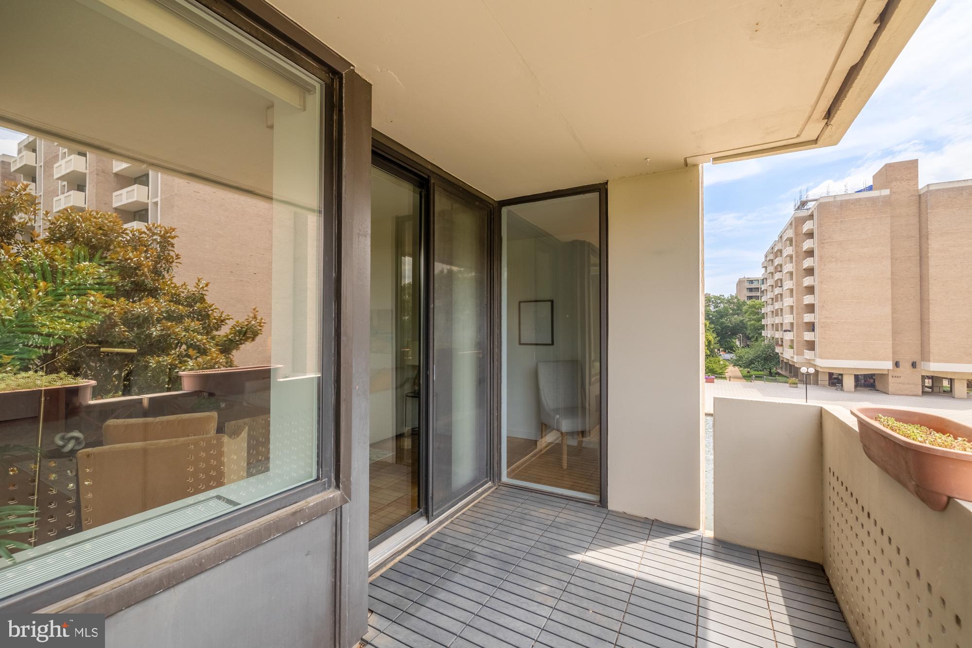 490 M Street Southwest, Unit W205 Washington, DC 20024 - Photo 10 of 38