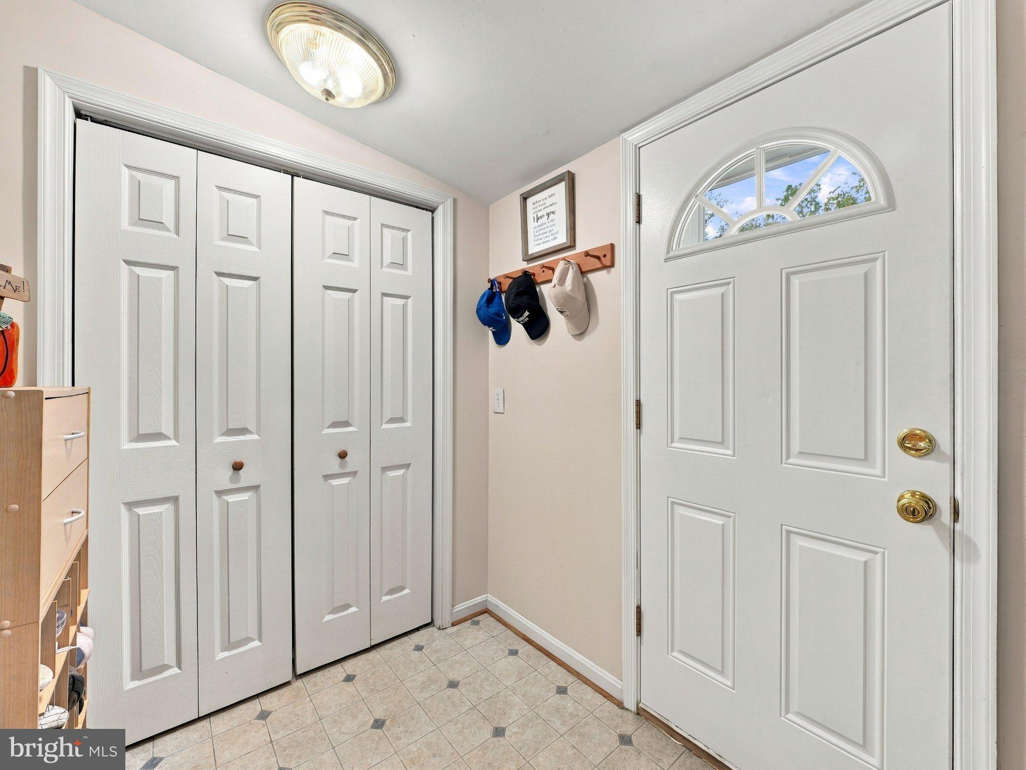 15848 Lockwood Road Williamsport, MD 21795 - Photo 4 of 44 Gallery Image 4