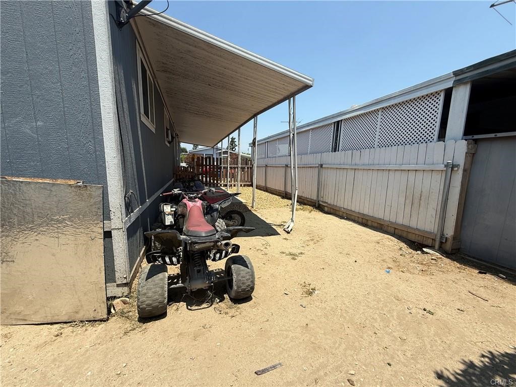 12700 Elliot, Unit 456 El Monte, CA 91732 - Photo 13 of 37 a view of a backyard of the house