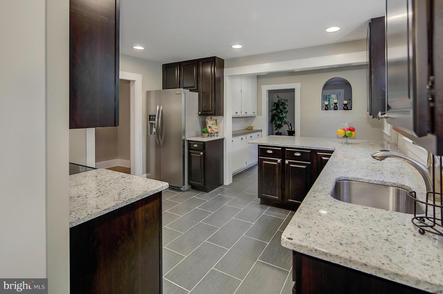 6221 Falls Road Baltimore, MD 21209 - Photo 13 of 24 Kitchen