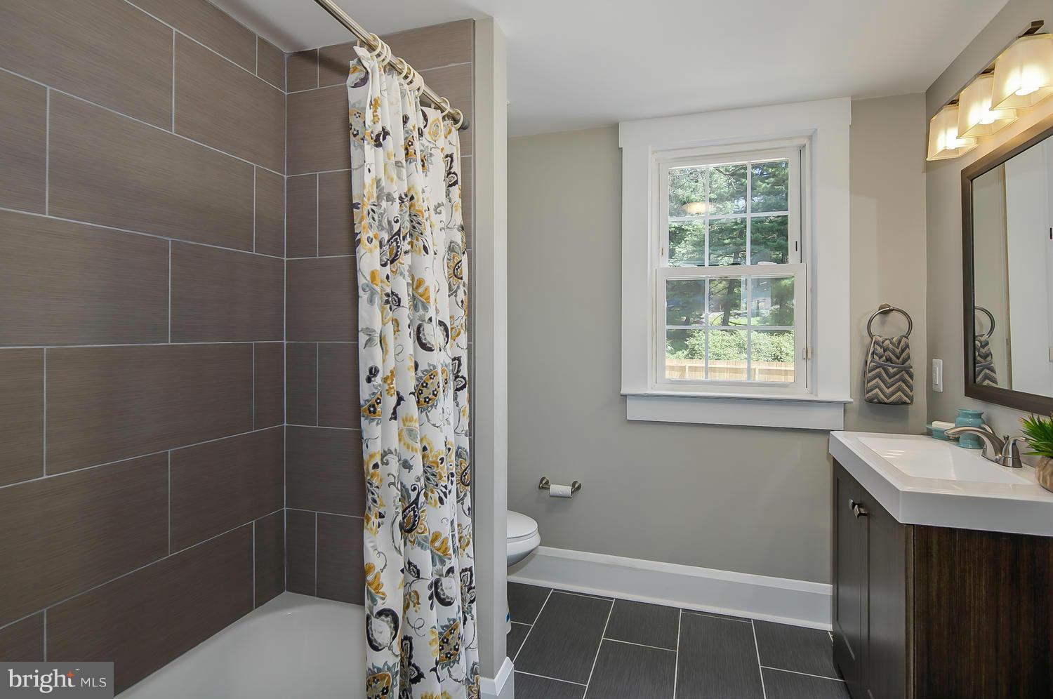 6221 Falls Road Baltimore, MD 21209 - Photo 18 of 24 Bath