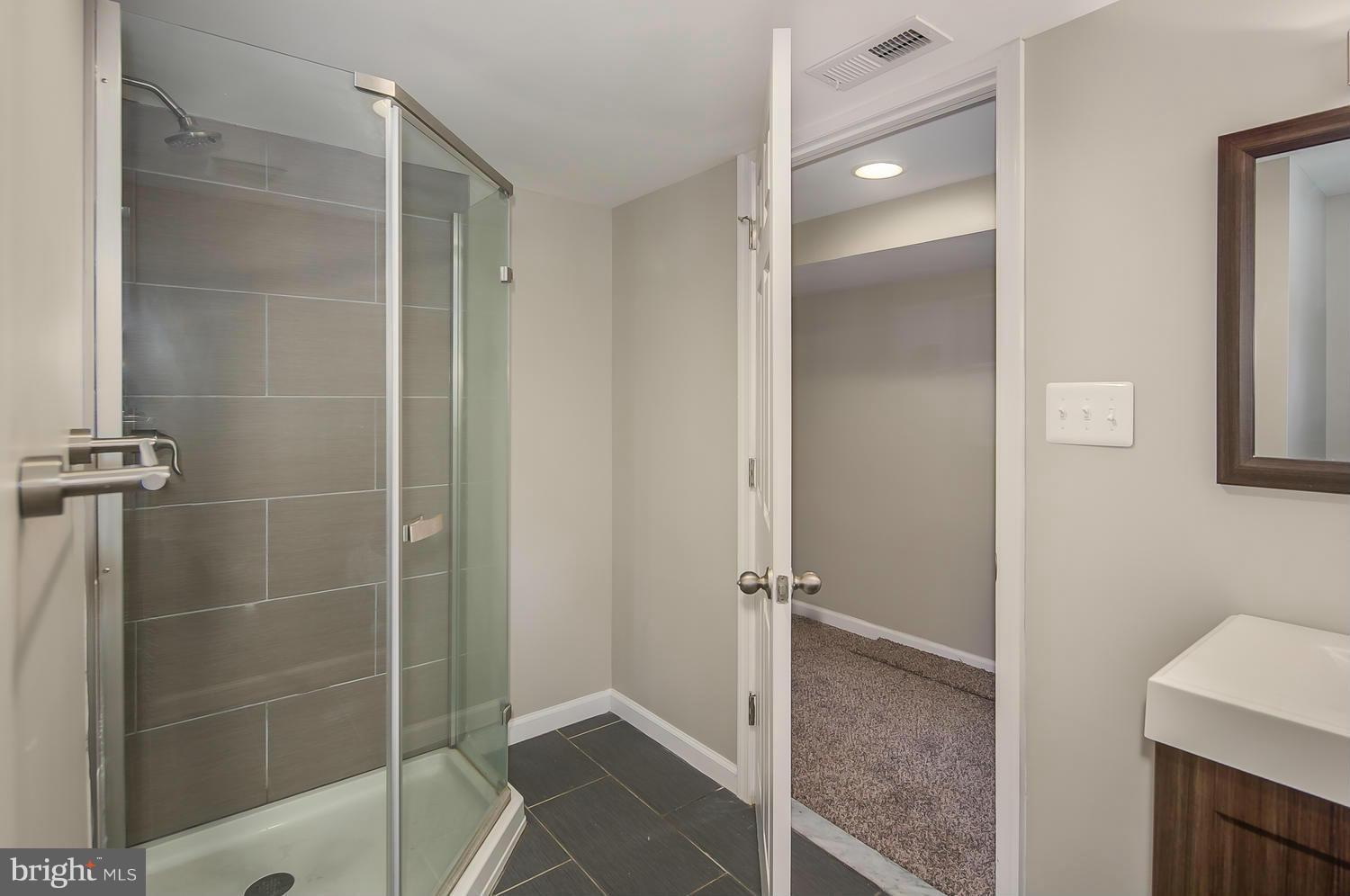 6221 Falls Road Baltimore, MD 21209 - Photo 20 of 24 Bath