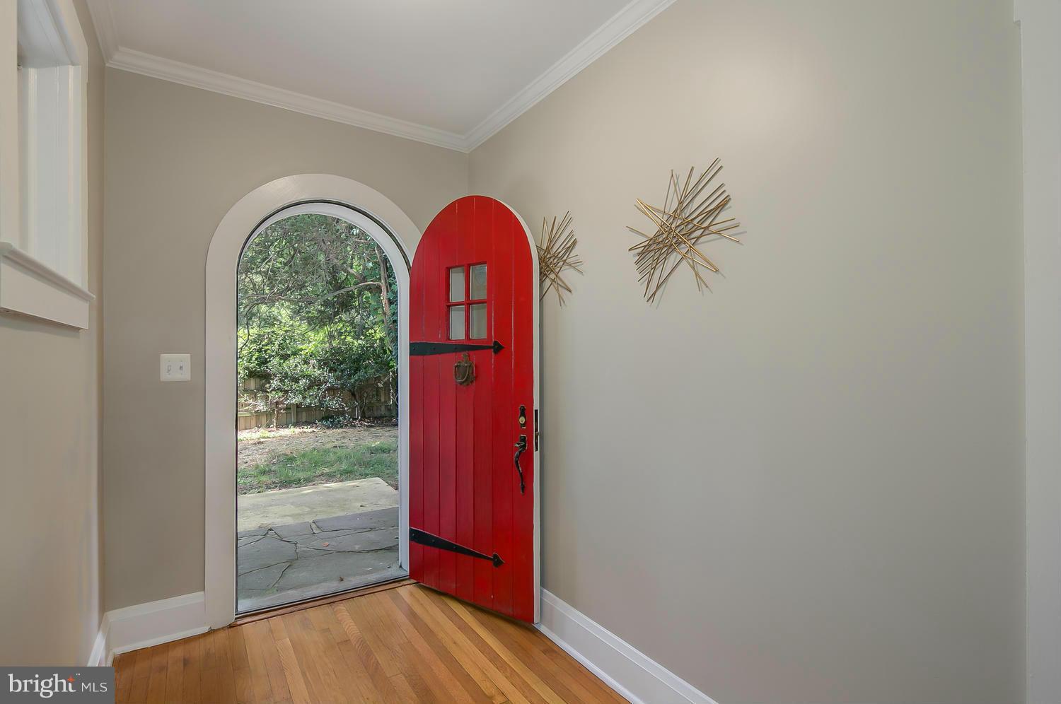 6221 Falls Road Baltimore, MD 21209 - Photo 4 of 24 Interior (General)