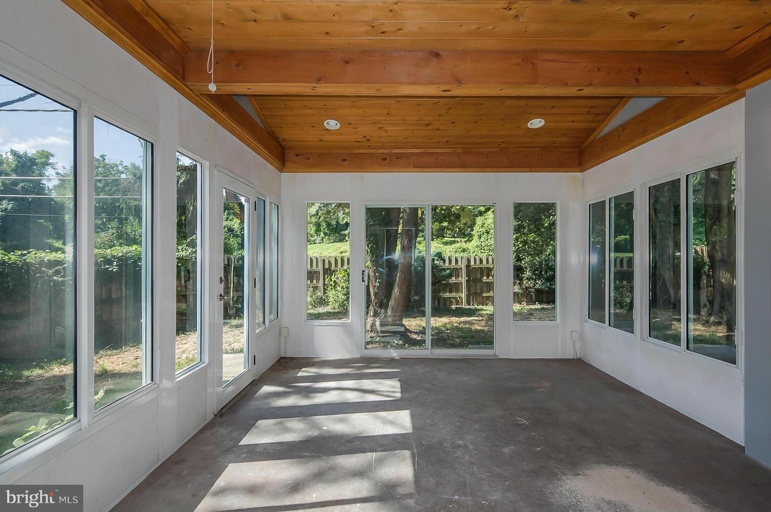 6221 Falls Road Baltimore, MD 21209 - Photo 8 of 24 Interior (General)
