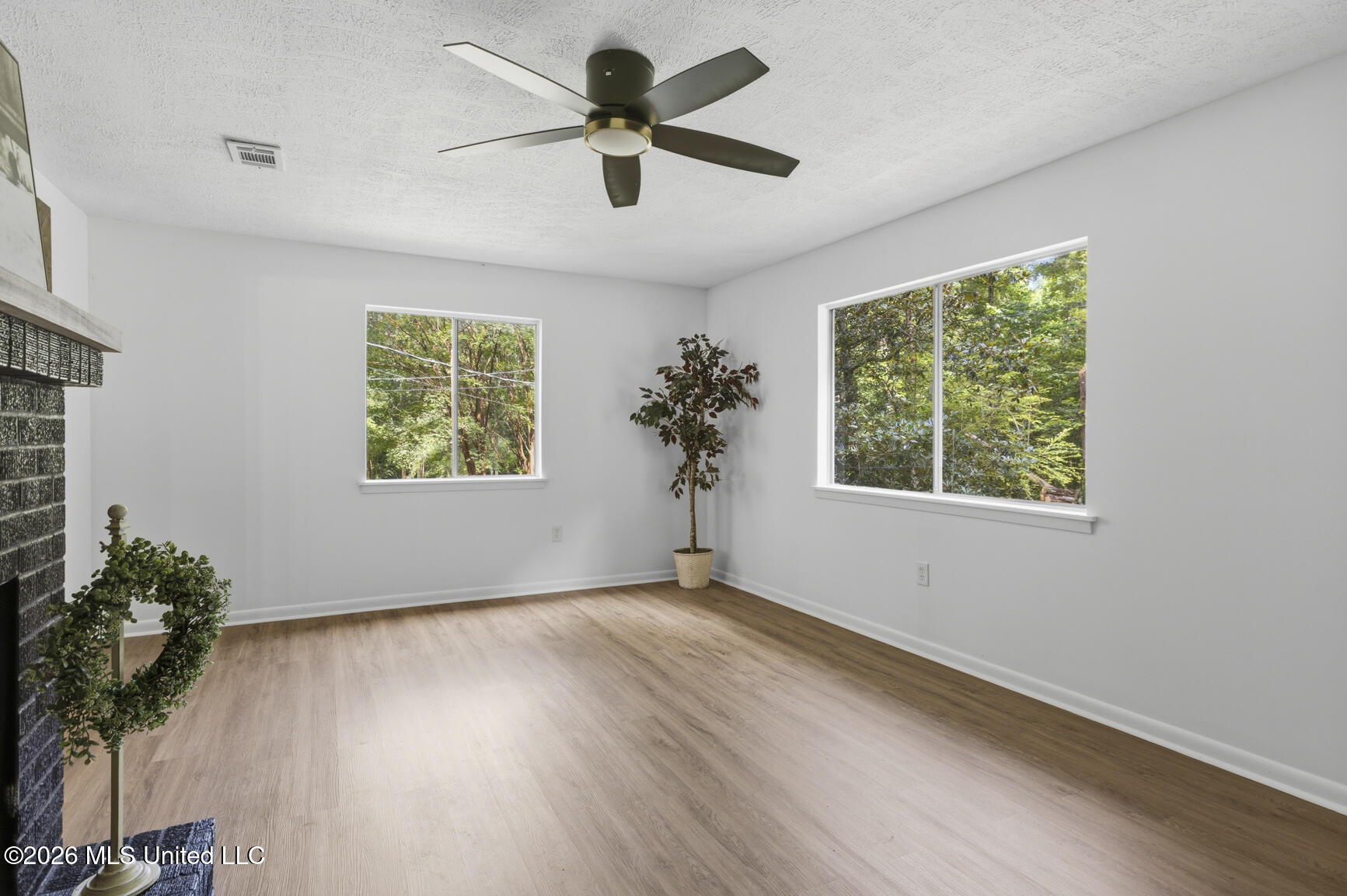 106 Pine Ridge Road Florence, MS 39073 - Photo 5 of 33 106 Pine Ridge-5