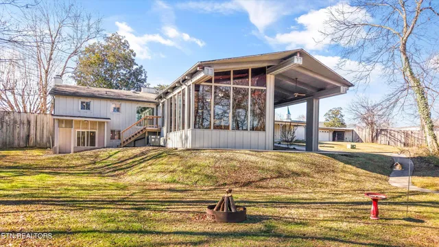 $499,000 | 565 Hillcrest Circle, Etowah, TN 37331