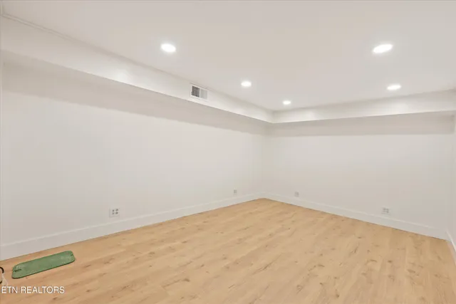 $499,000 | 565 Hillcrest Circle, Etowah, TN 37331