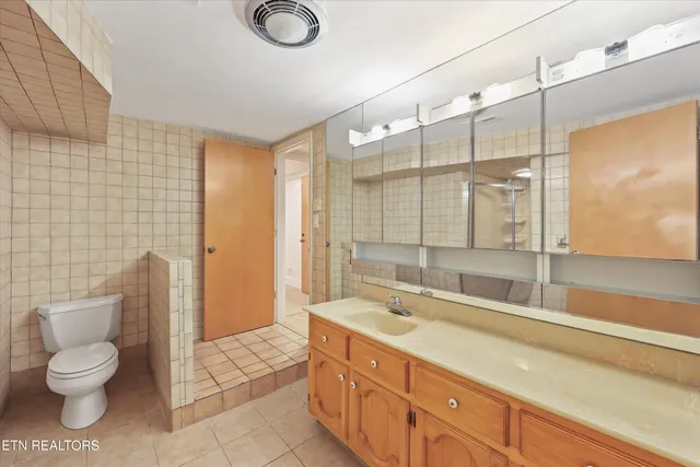 $499,000 | 565 Hillcrest Circle, Etowah, TN 37331