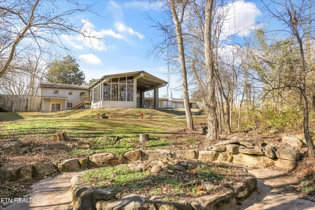 $499,000 | 565 Hillcrest Circle, Etowah, TN 37331