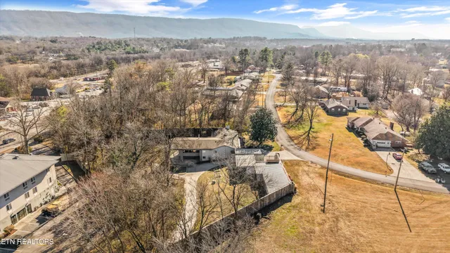 $499,000 | 565 Hillcrest Circle, Etowah, TN 37331