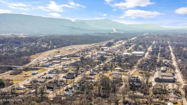 $499,000 | 565 Hillcrest Circle, Etowah, TN 37331