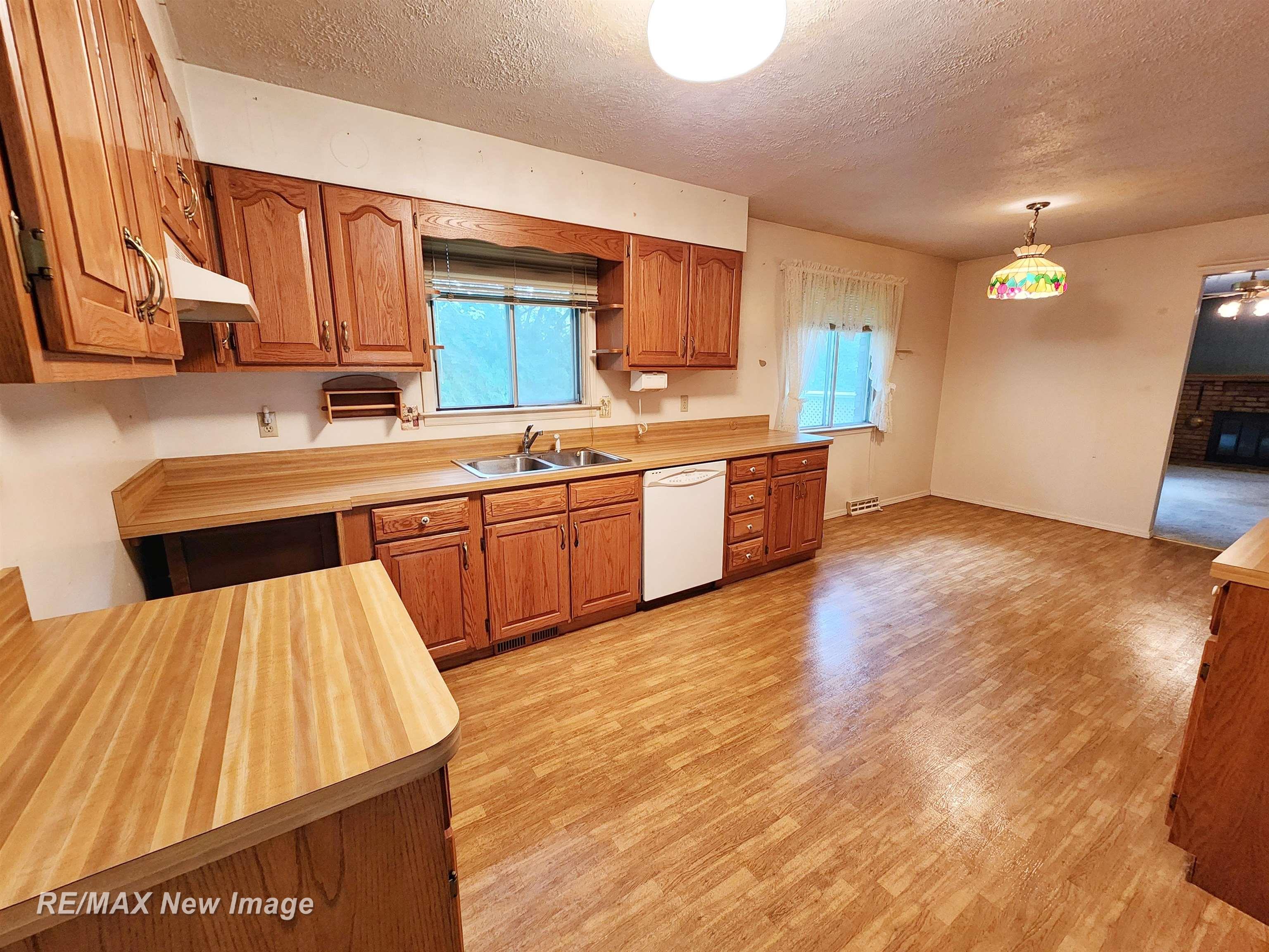 3372 Dale Road Saginaw, MI 48603 - Photo 13 of 37 50150098-ef22bfc0-7274-48b6-96de-f83b254cb70d.JPG