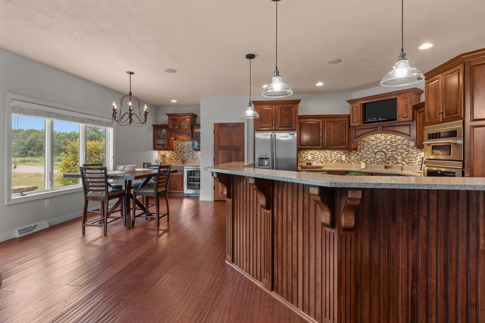 493 Dalton Road Neenah, WI 54956 - Photo 12 of 65