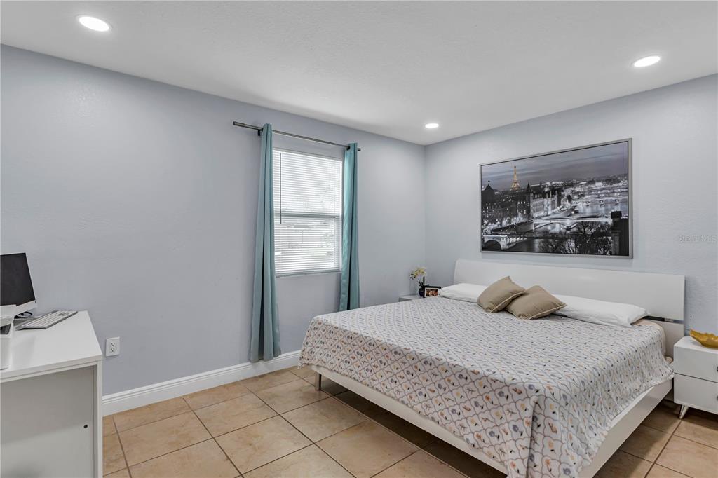 4901 Reginald Road Orlando, FL 32829 - Photo 15 of 29