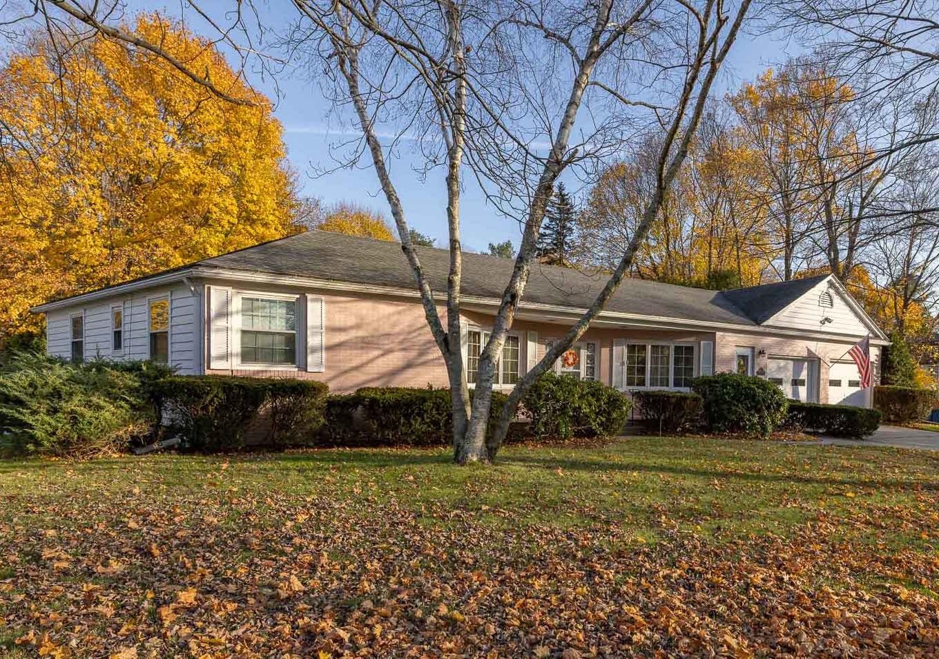21 Mill Road Hampton, NH 03842 - Photo 2 of 36
