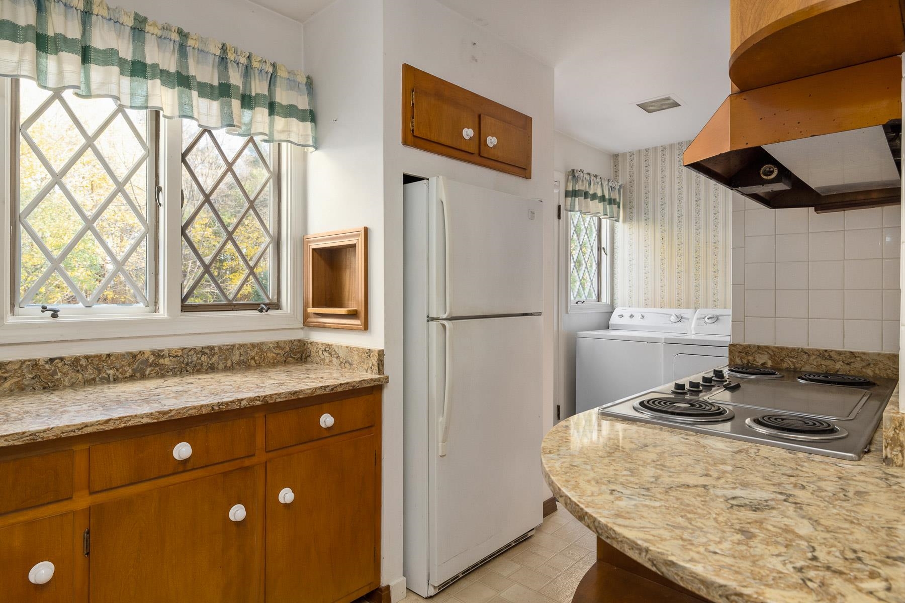 21 Mill Road Hampton, NH 03842 - Photo 8 of 36