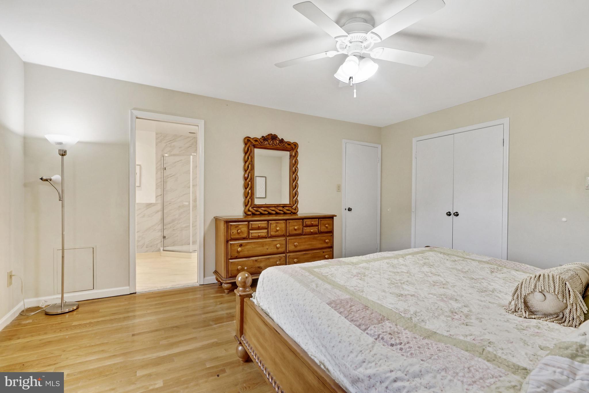 9421 Reach Road Potomac, MD 20854 - Photo 31 of 54 Owner's Suite