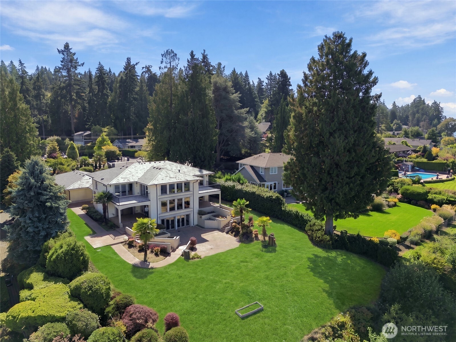 8711 Talbot Road Edmonds, WA 98026 - Photo 1 of 39 Gallery Image 1