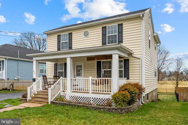 $315,000 | 845 Jefferson Avenue, Charles Town, WV 25414