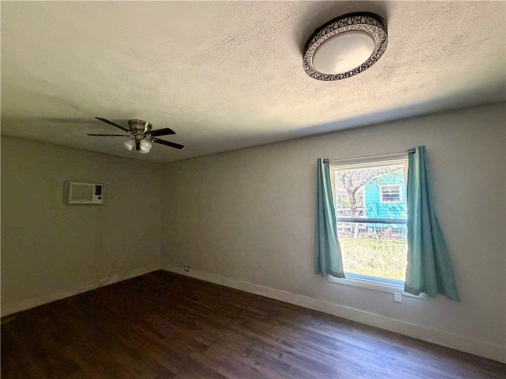 545 Cranberry Road Somerville, TX 77879 - Photo 5 of 19