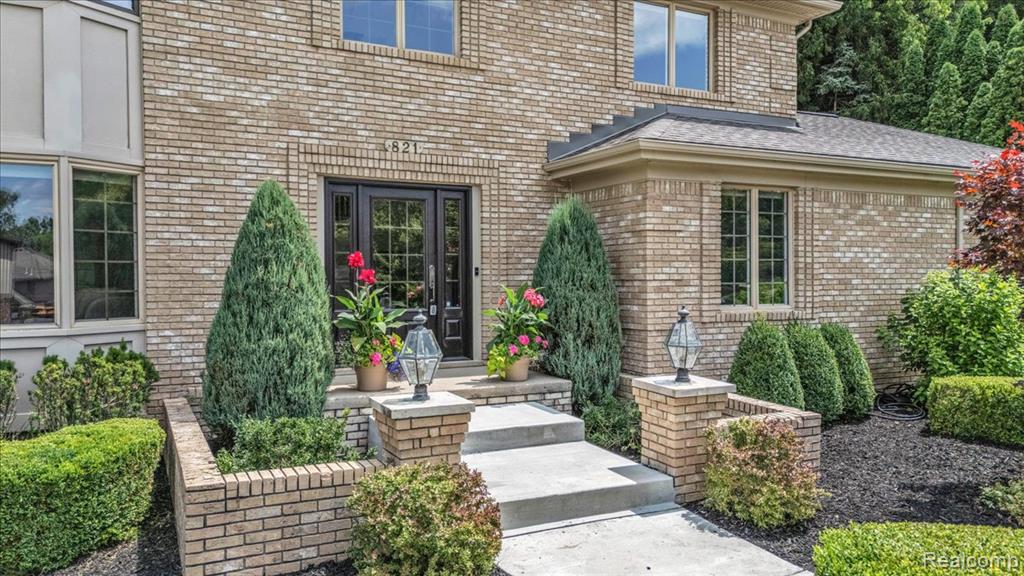 821 Box Canyon Court Rochester Hills, MI 48309 - Photo 11 of 43 Gallery Image 11