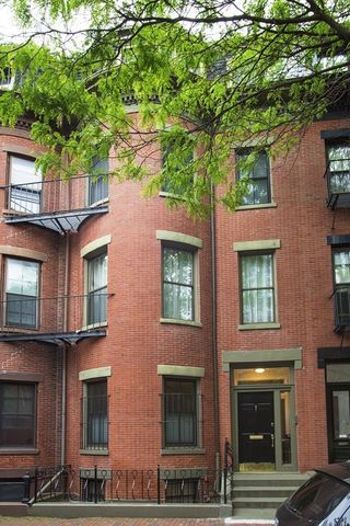 $1,375,000 | 108 Chandler Street, Unit 1, Boston, MA 02116