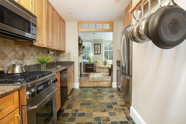 $1,375,000 | 108 Chandler Street, Unit 1, Boston, MA 02116