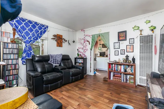 $1,750,000 | 201 C Avenue, Coronado, CA 92118