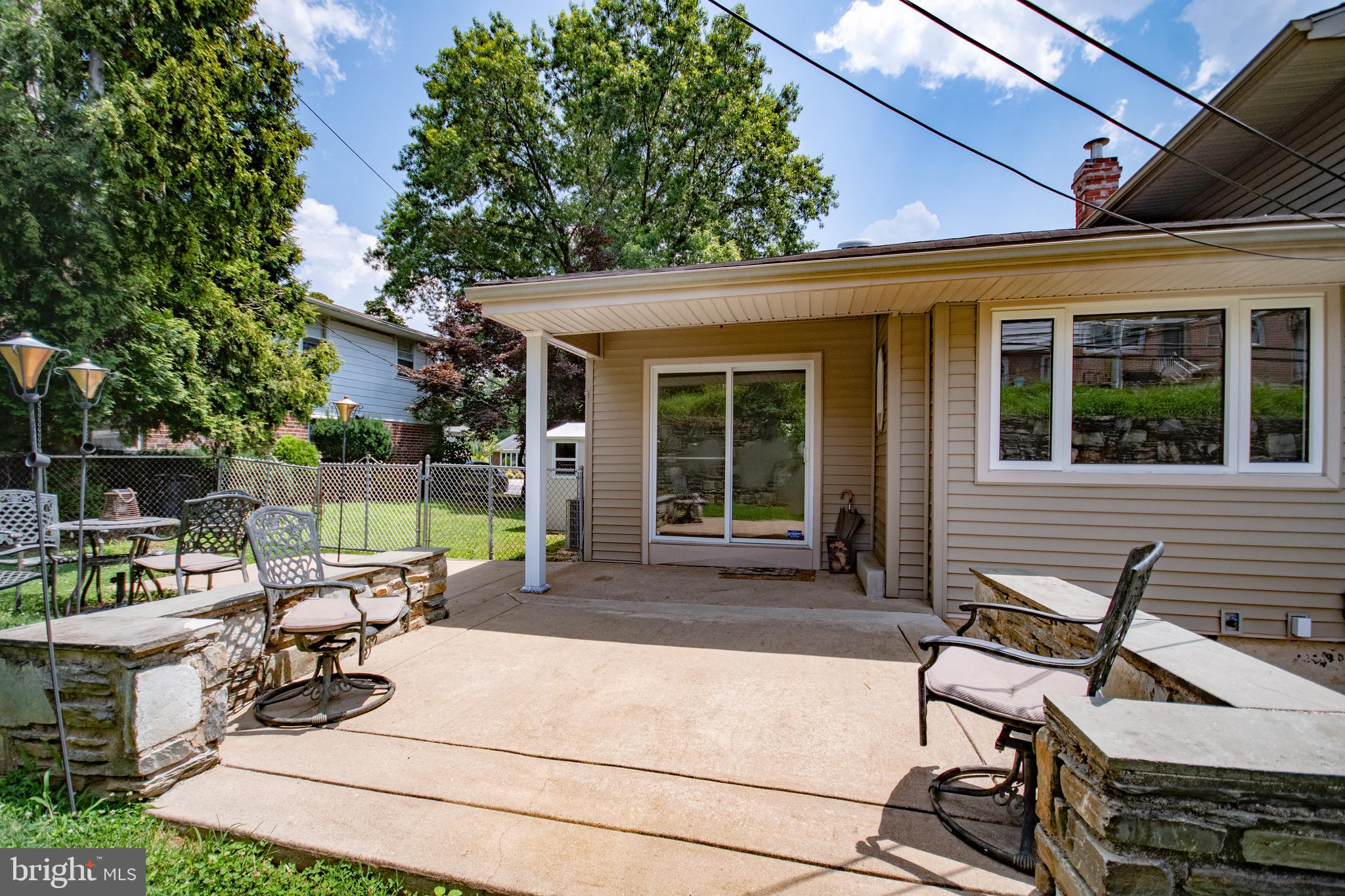 9276 Darlington Road Philadelphia, PA 19115 - Photo 5 of 29
