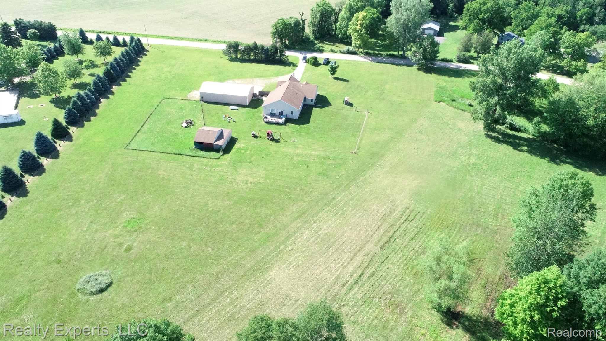 13101 Allison Road Milan, MI 48160 - Photo 2 of 61 Gallery Image 2