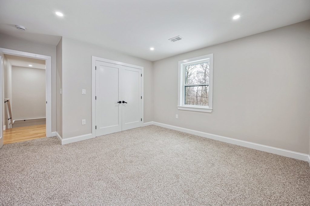 37 Dane Avenue Worcester, MA 01607 - Photo 13 of 42
