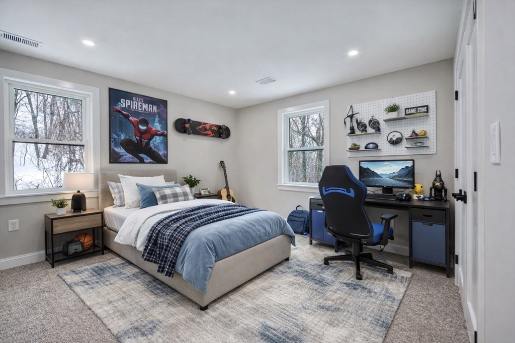 37 Dane Avenue Worcester, MA 01607 - Photo 19 of 42