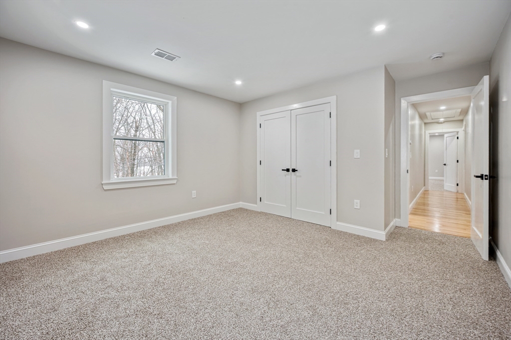 37 Dane Avenue Worcester, MA 01607 - Photo 20 of 42