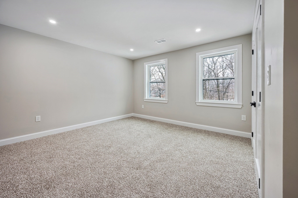 37 Dane Avenue Worcester, MA 01607 - Photo 25 of 42