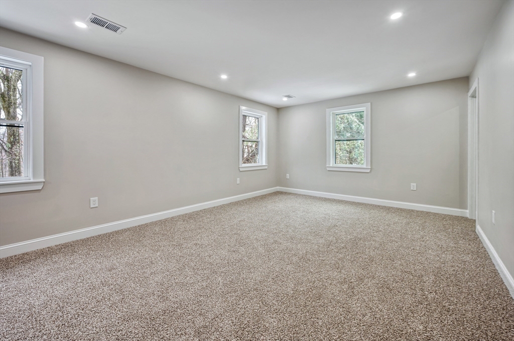 37 Dane Avenue Worcester, MA 01607 - Photo 31 of 42