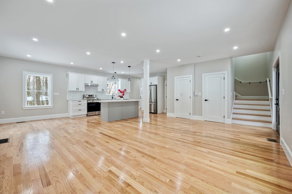 37 Dane Avenue Worcester, MA 01607 - Photo 6 of 42