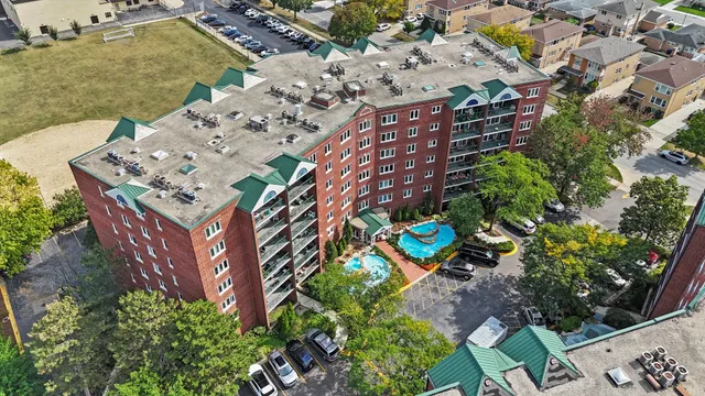 $365,000 | 8540 West Foster Avenue, Unit 605, Norridge, IL 60706