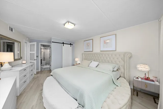 $365,000 | 8540 West Foster Avenue, Unit 605, Norridge, IL 60706