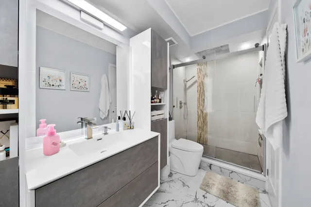 $365,000 | 8540 West Foster Avenue, Unit 605, Norridge, IL 60706