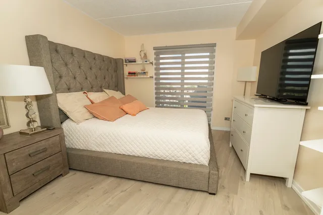 $365,000 | 8540 West Foster Avenue, Unit 605, Norridge, IL 60706