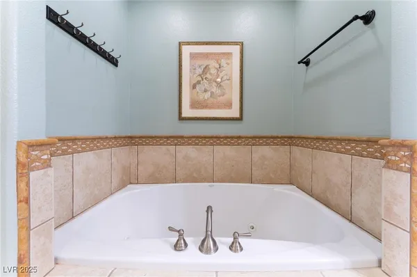 $525,000 | 24 Via Vasari, Unit 204, Henderson, NV 89011