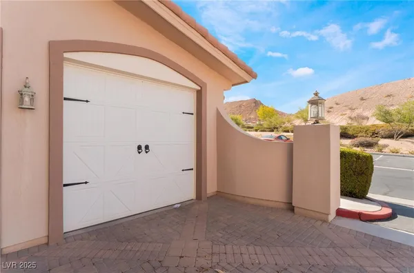 $525,000 | 24 Via Vasari, Unit 204, Henderson, NV 89011