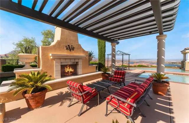 $525,000 | 24 Via Vasari, Unit 204, Henderson, NV 89011