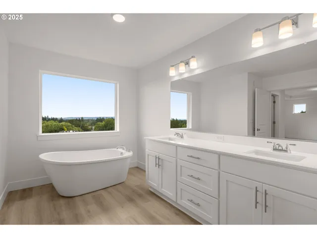 $669,950 | 18975 Southwest Northridge Court, Unit L3, Beaverton, OR 97007