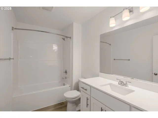 $669,950 | 18975 Southwest Northridge Court, Unit L3, Beaverton, OR 97007